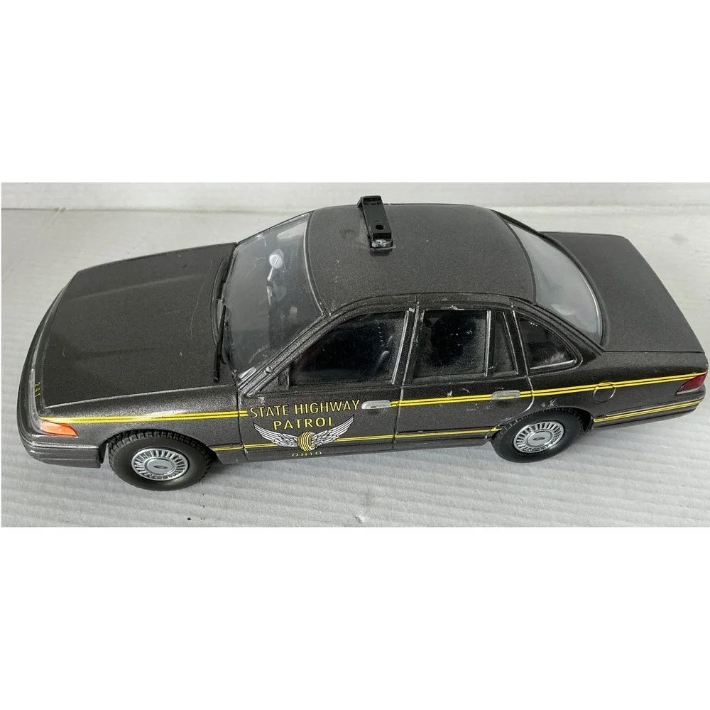 Code 3 1998 Ford Crown Victoria Ohio State Highway Patrol Diecast Car 1:64